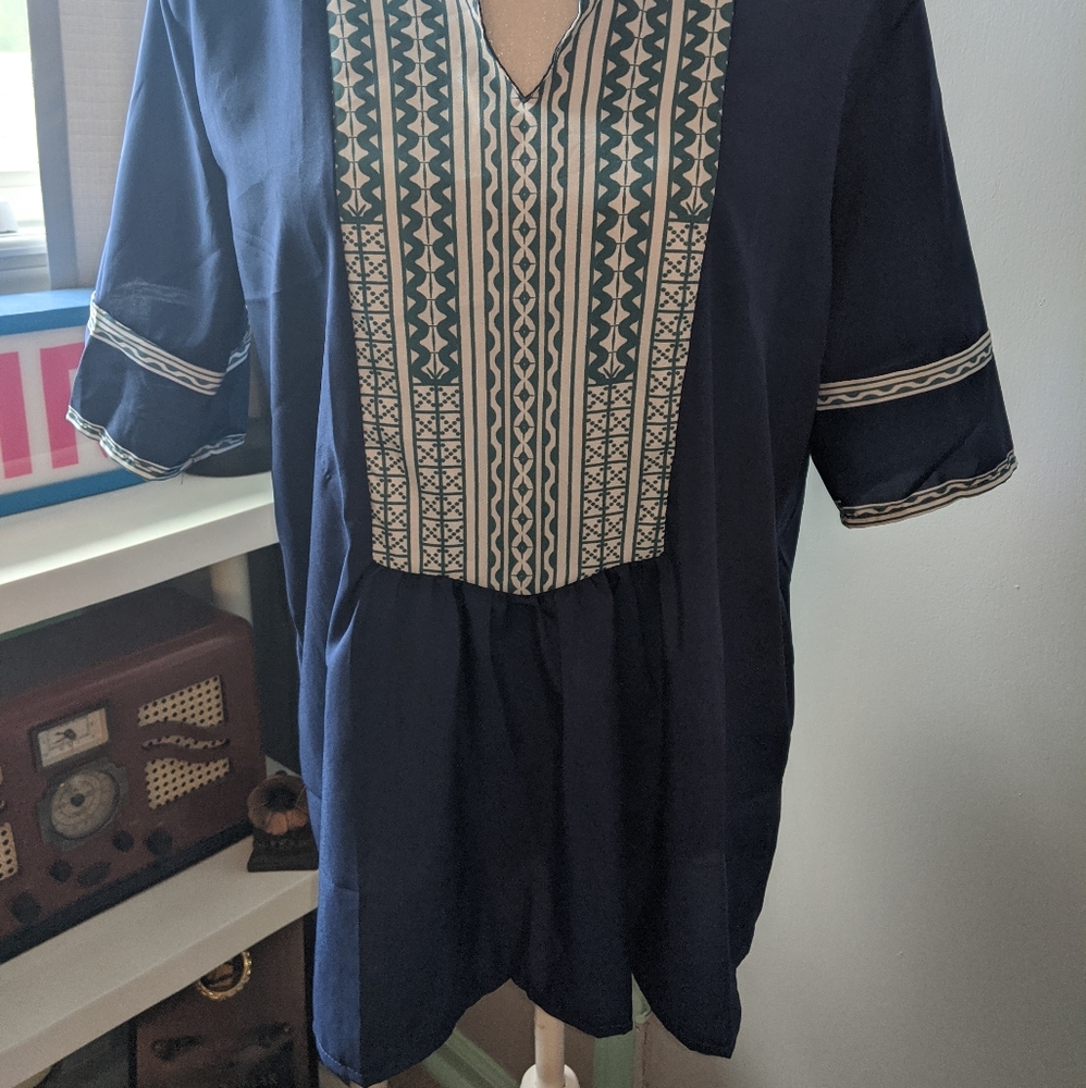 NEW Navy contrast trim notched collar tunic - Picture 5 of 6